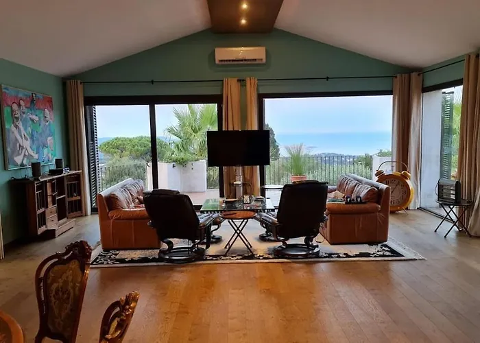 Villa Seaview,spacious, Beautiful,highly Rated