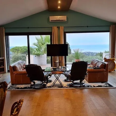 Villa Seaview,spacious, Beautiful,highly Rated